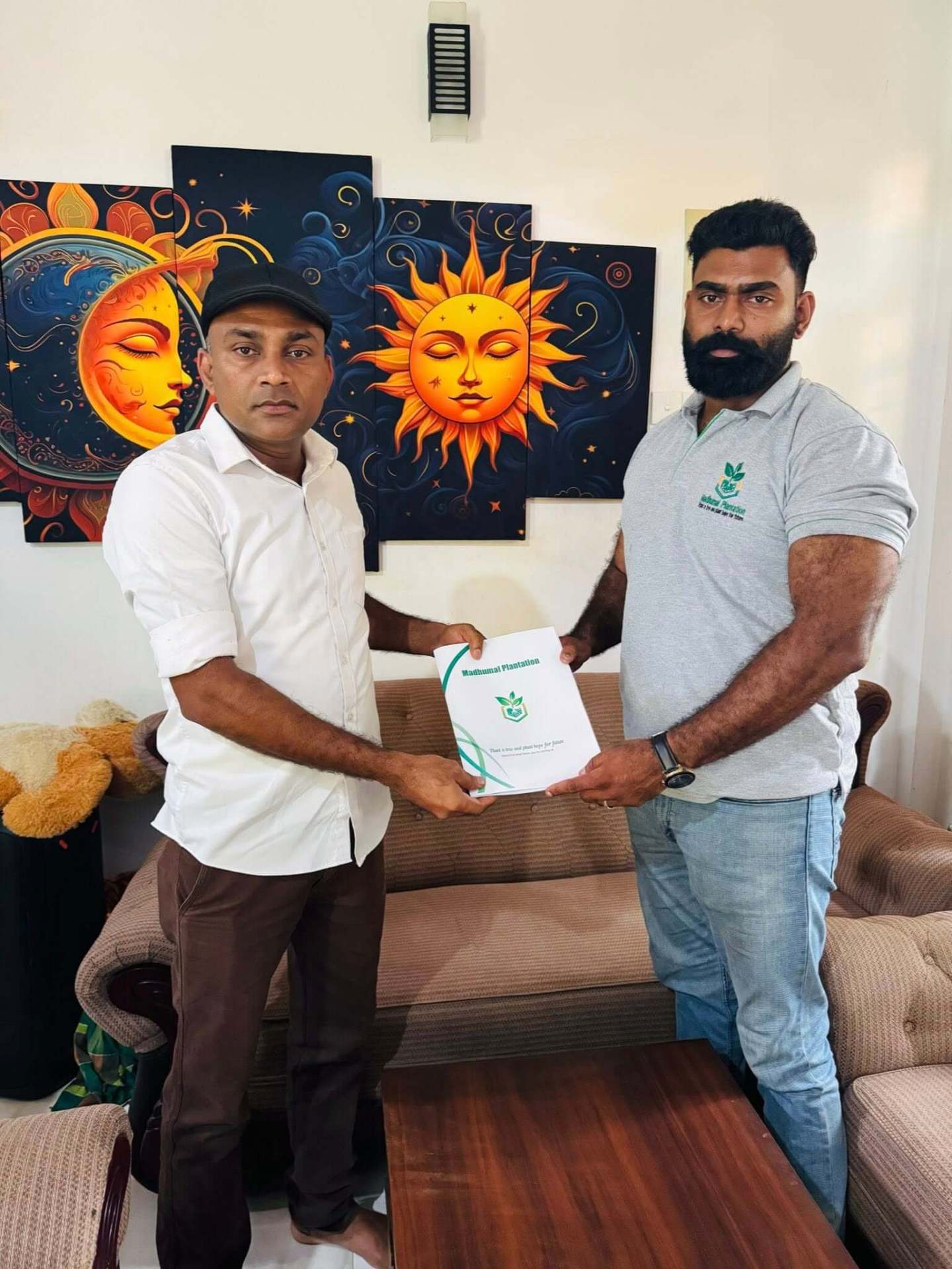 Customer agreement signing at home consultation